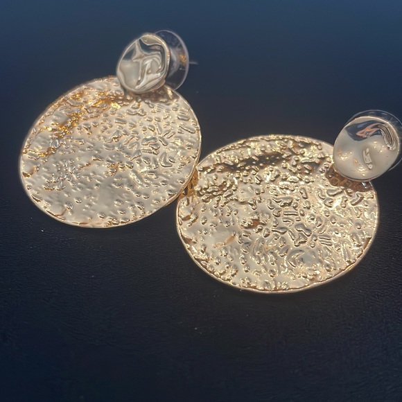 Perfect for the modern bohemian, you can't go wrong with these golden tones - Picture 2 of 5